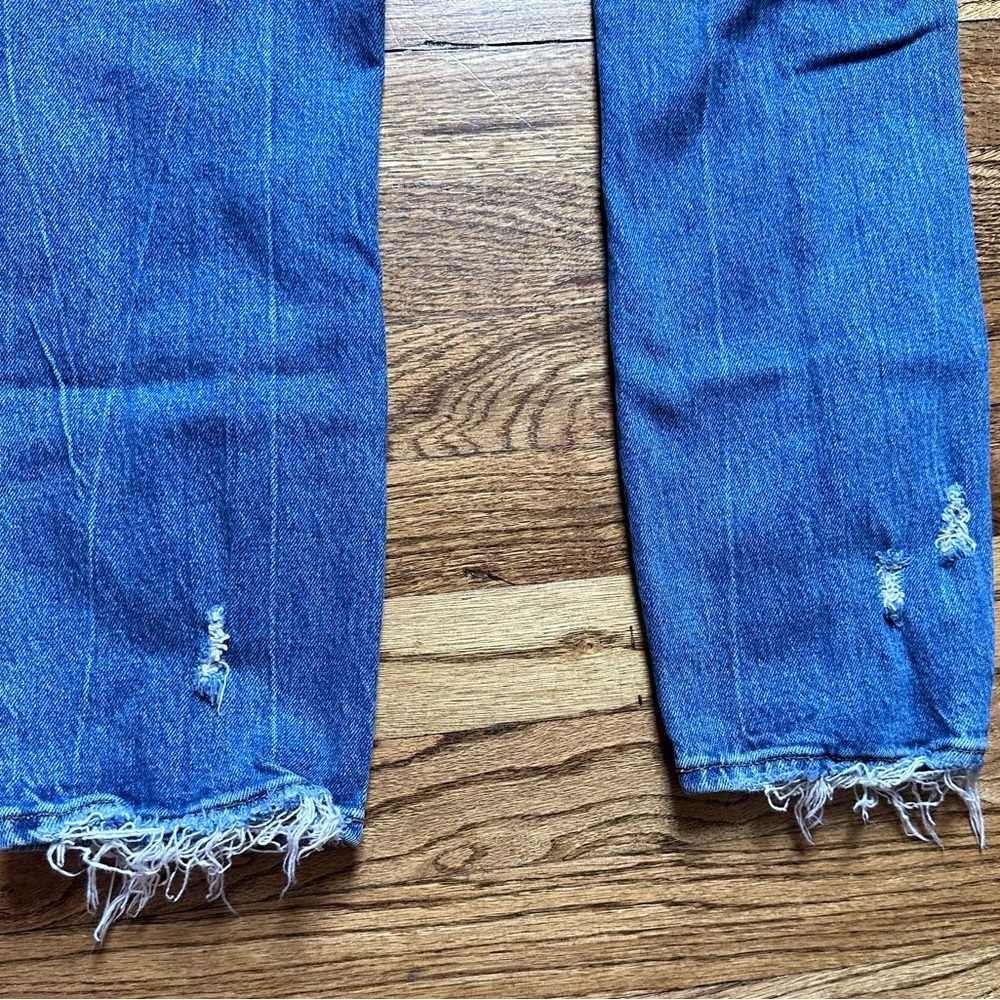 Abercrombie & Fitch Curve Love High Rise Mom Jean Distressed Sz 26 / 2 short - Picture 11 of 14